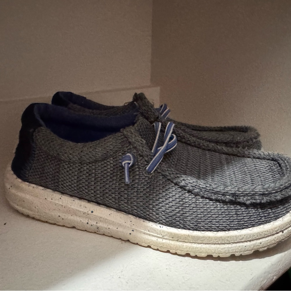 Kids' Gray Slip-On Casual Shoes with Blue Laces